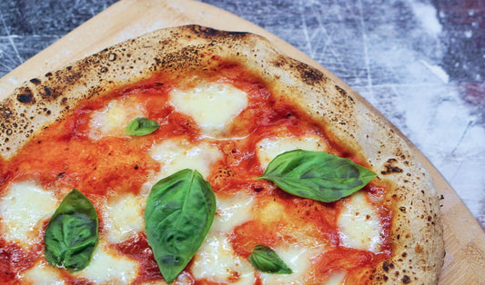 Pizza Margherita aus regionalen Zutaten