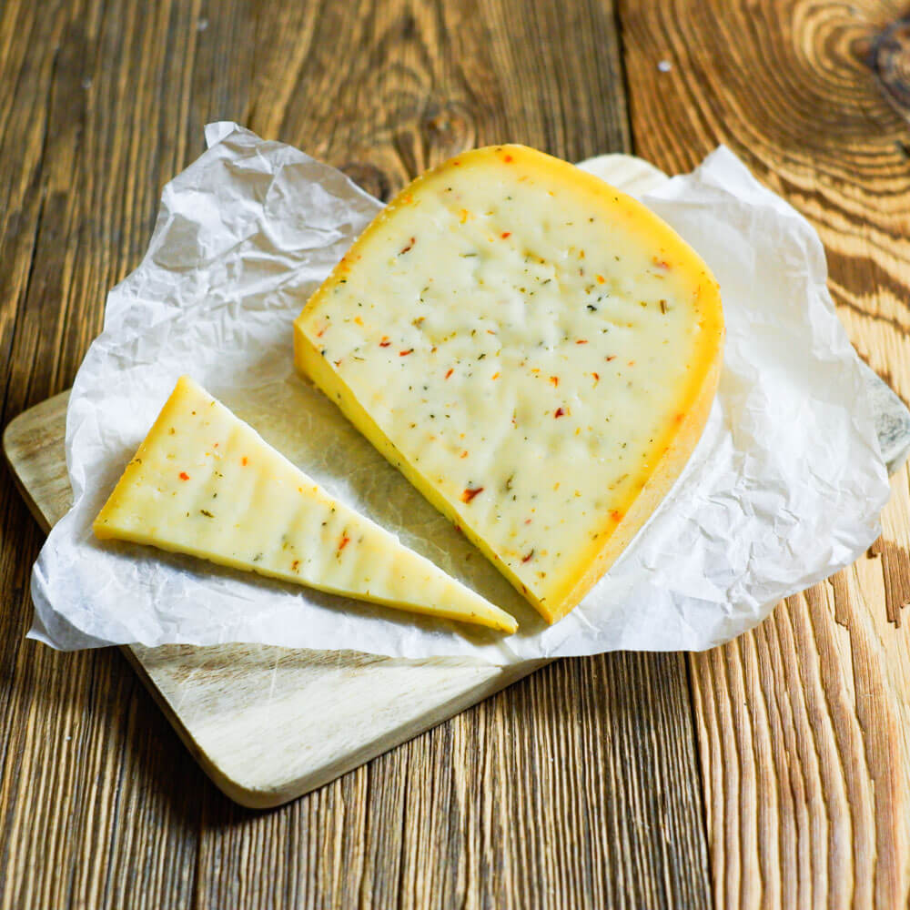 Eifeler Bergkäse mit Tomaten & Oregano