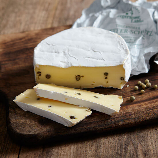 Eifel Camembert mit grünem Pfeffer