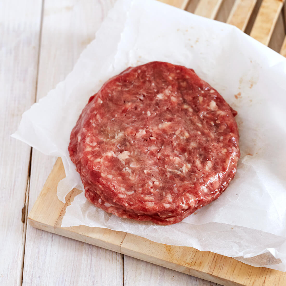 Burgerpatty aus gemischtem Hackfleisch