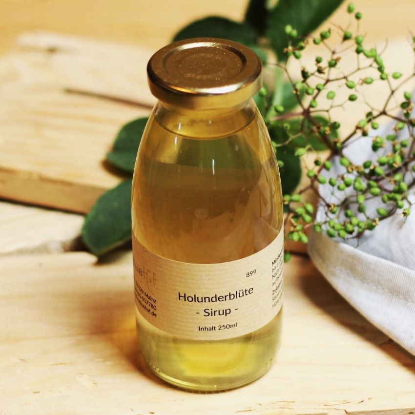Holunderblütensirup